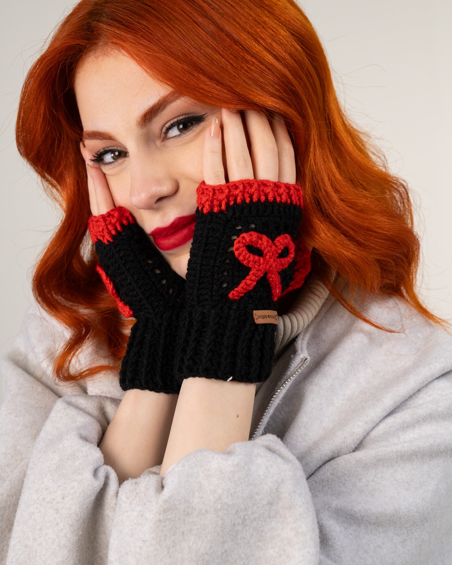 Red Ribbon Tasarım Eldiven